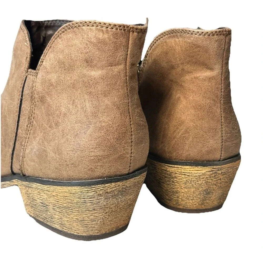 Dingo Ankle Cowboy Boots Womens Size 8.5 Tan Leather Western Cowgirl